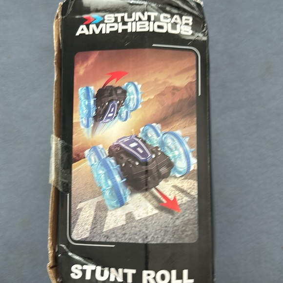 Remote control- amphibious stunt vehicle— - Picture 5 of 5